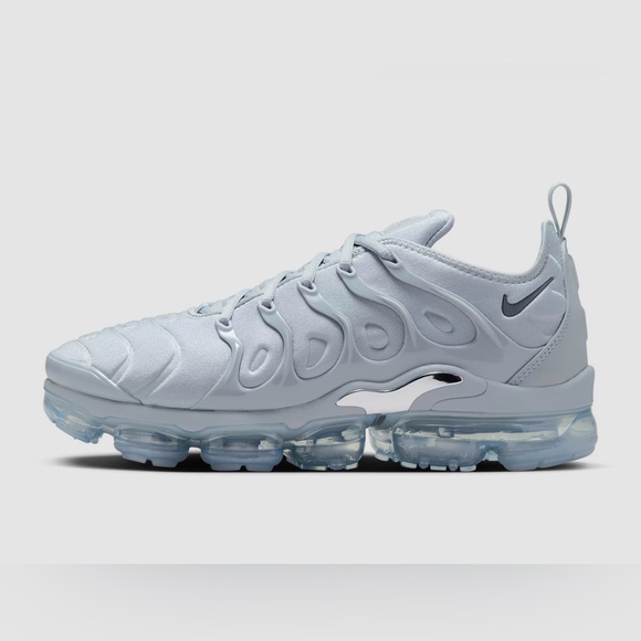 Nike Air\u200e VaporMax Plus men\\'s silver gray air cushion shoes. Size 9.5